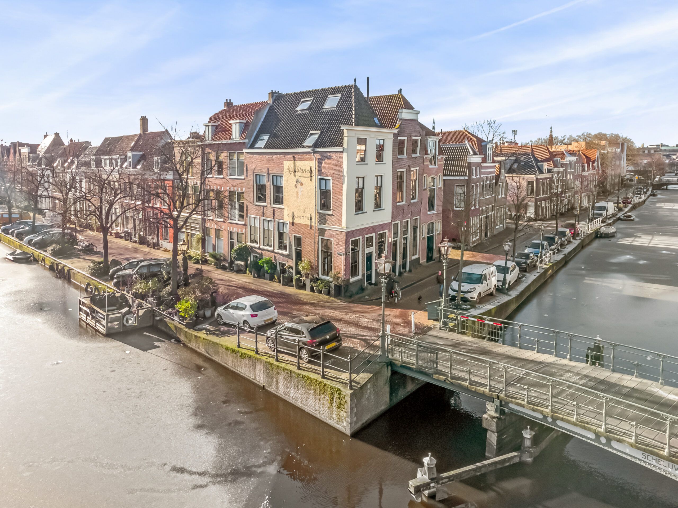  - Oude Rijn 93/hoek Herengracht 136